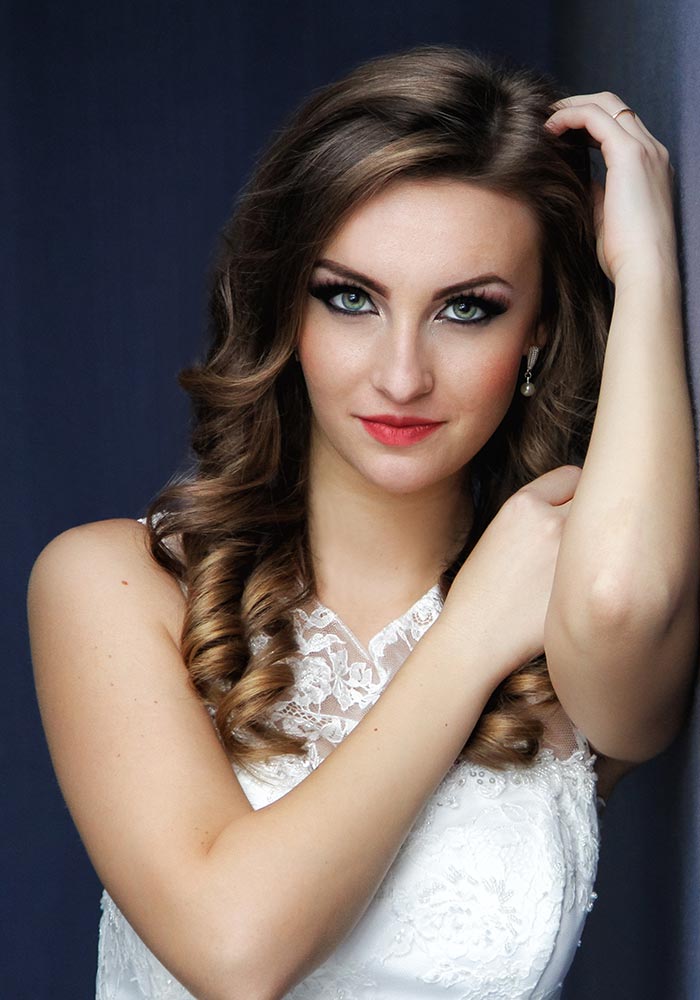 Om Järn bridal makeup2.jpg